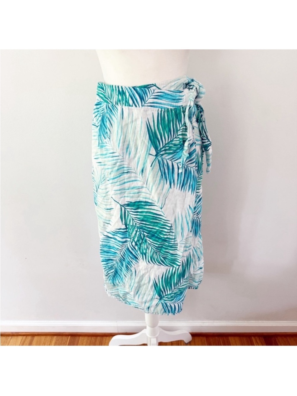 Tahari Women Linen Tropical Wrap Midi Skirt Small Resort Island Vacation Coastal